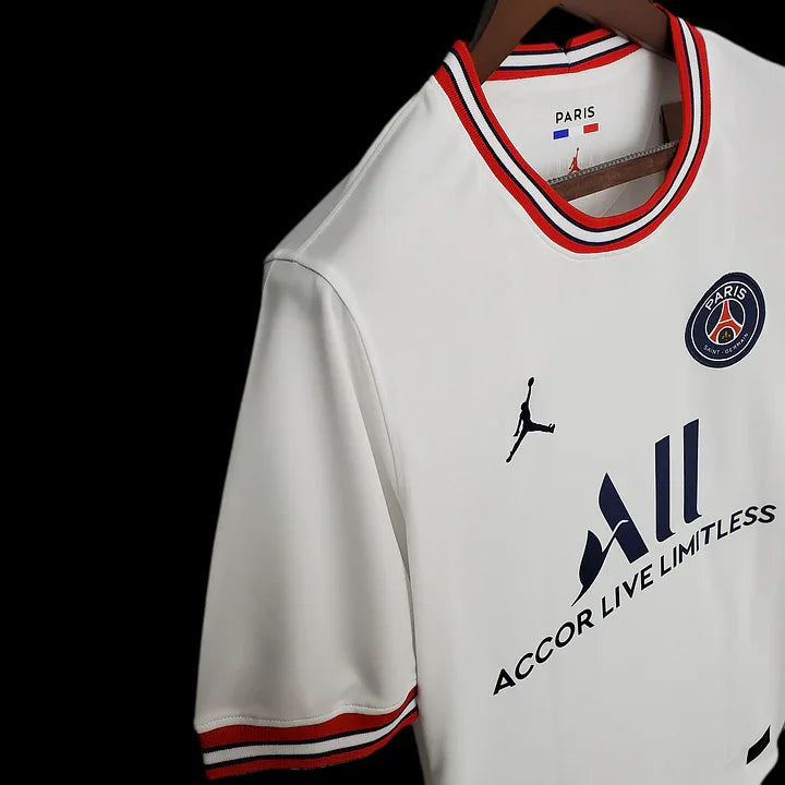 Maillot Paris rétro 2017-2018 de Le 12, maillot de football avec logo et design vintage visible sur l'image.