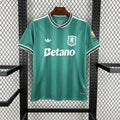 Maillot Aston Villa édition spéciale Vert 2024-2025 de Le 12 -ème, vue de face avec logo et détails de la chemise.