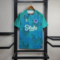 Maillot Everton concept 2024-25 de Le 12 -ème Maillot, maillot de football bleu avec logo et détails de l'équipe.