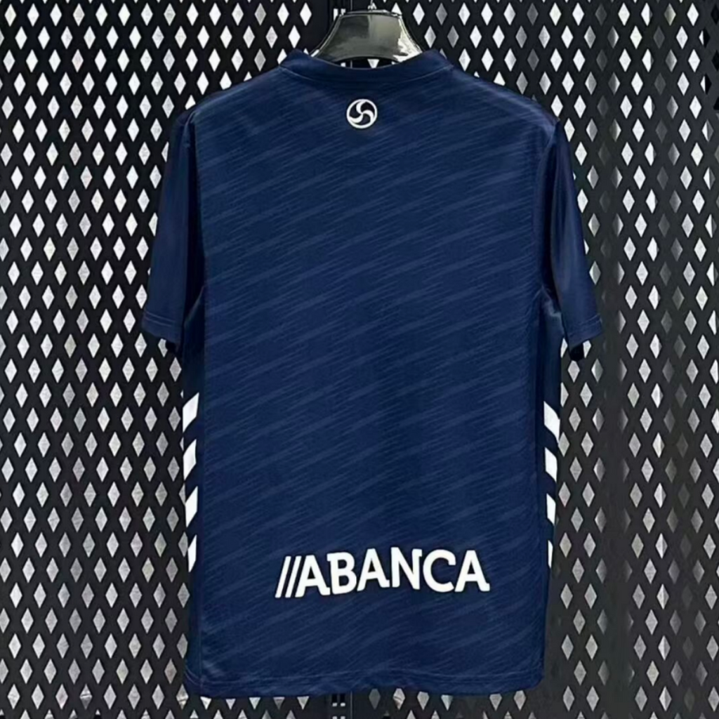 Maillot extérieur Celta Vigo pour enfants taille 25/26, fabriqué par Le 12, avec logo et design du maillot de football.