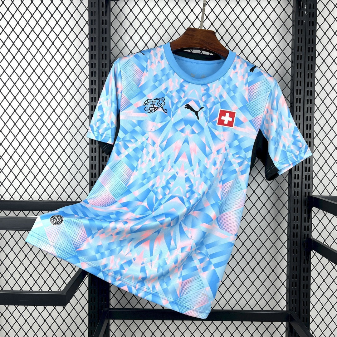 Maillot extérieur Suisse 25/26 Le 12 -ème Maillot, maillot de football blanc avec logo et détails bleus.