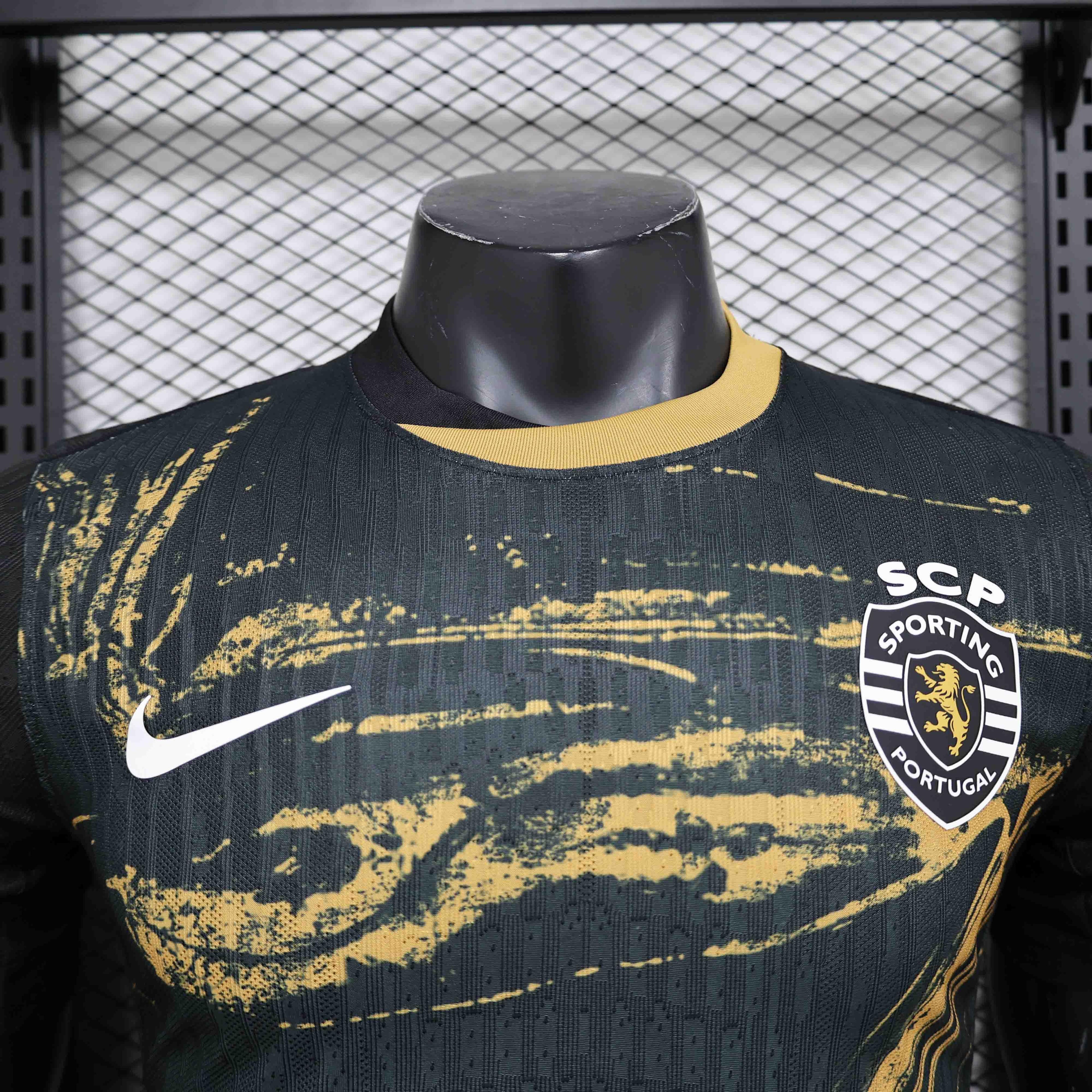 Maillot Sporting Concept 2024-25 Le 12 -ème Maillot, maillot de sport avec logo et design moderne, vue frontale.