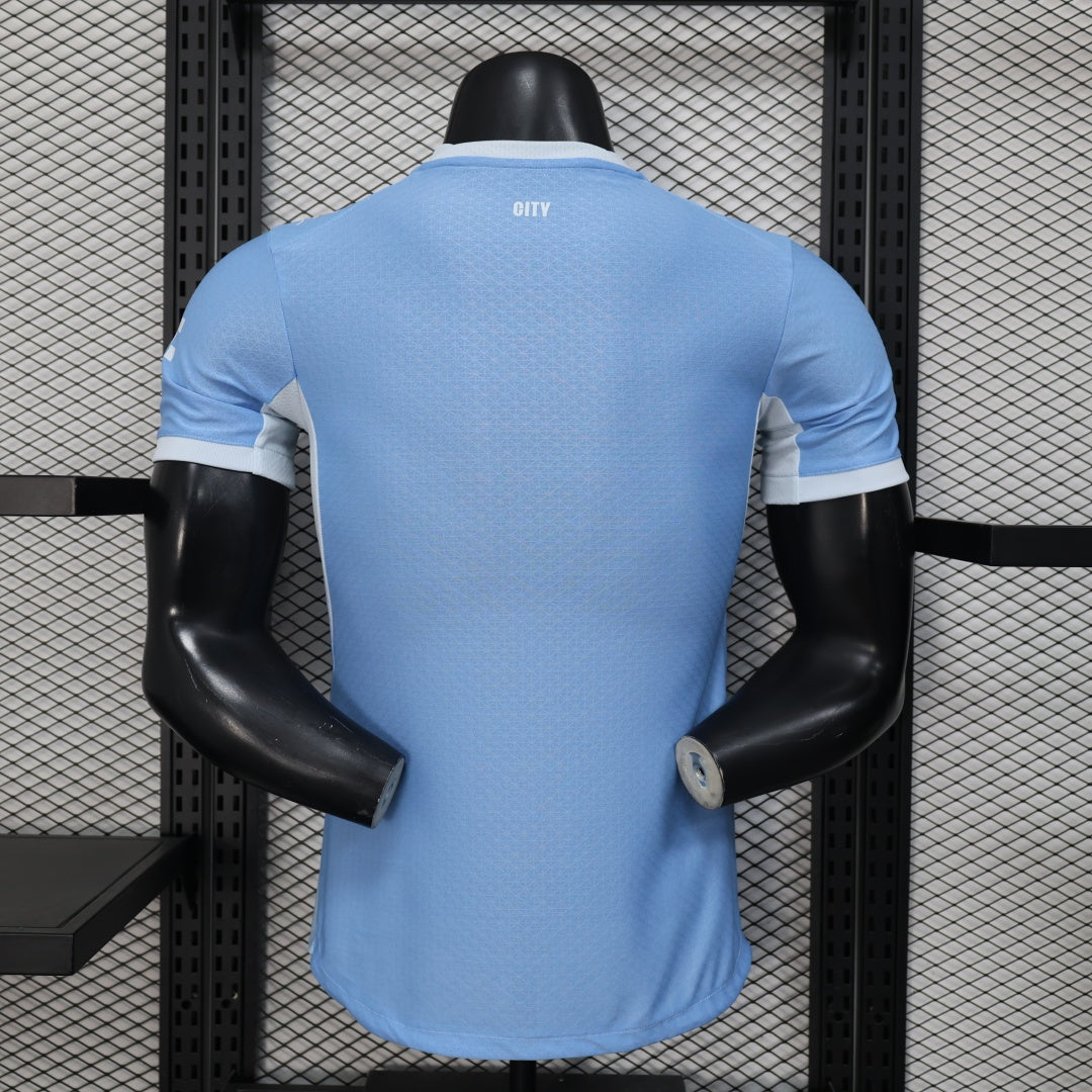 Maillot domicile Manchester City 26/27 Le 12 -ème Maillot, maillot de joueur avec logo du club et détails du design officiel.
