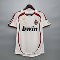 Maillot rétro AC Milan saison 2006-2007, Le 12 -ème Maillot, vue de face avec logo et détails du maillot.