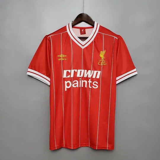 Maillot rétro Liverpool 1984 Le 12-ème Maillot, maillot de football vintage avec logo et design classique.