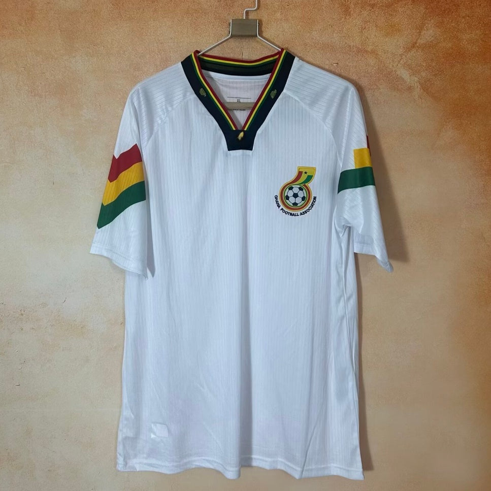 Maillot blanc Ghana 25/26 Le 12 -ème Maillot, maillot de football pour enfants, vue avant avec détails du design.