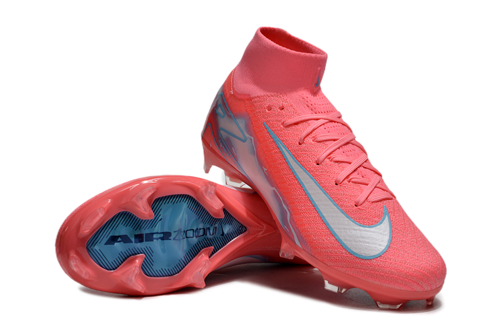 Crampons Mercurial Superfly 16 Elite XXV de Le 12 -ème Maillot, vue des semelles avec crampons en métal.