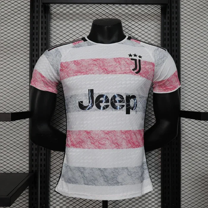 Maillot Juventus saison 2023-2024 édition spéciale version player, marque Le 12 -ème Maillot, visible avec détails du design.