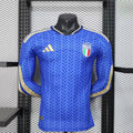 Maillot à manches longues de l'Italie Coupe du Monde 2026, marque Le 12 -ème Maillot, vu de face, design officiel et détails visibles