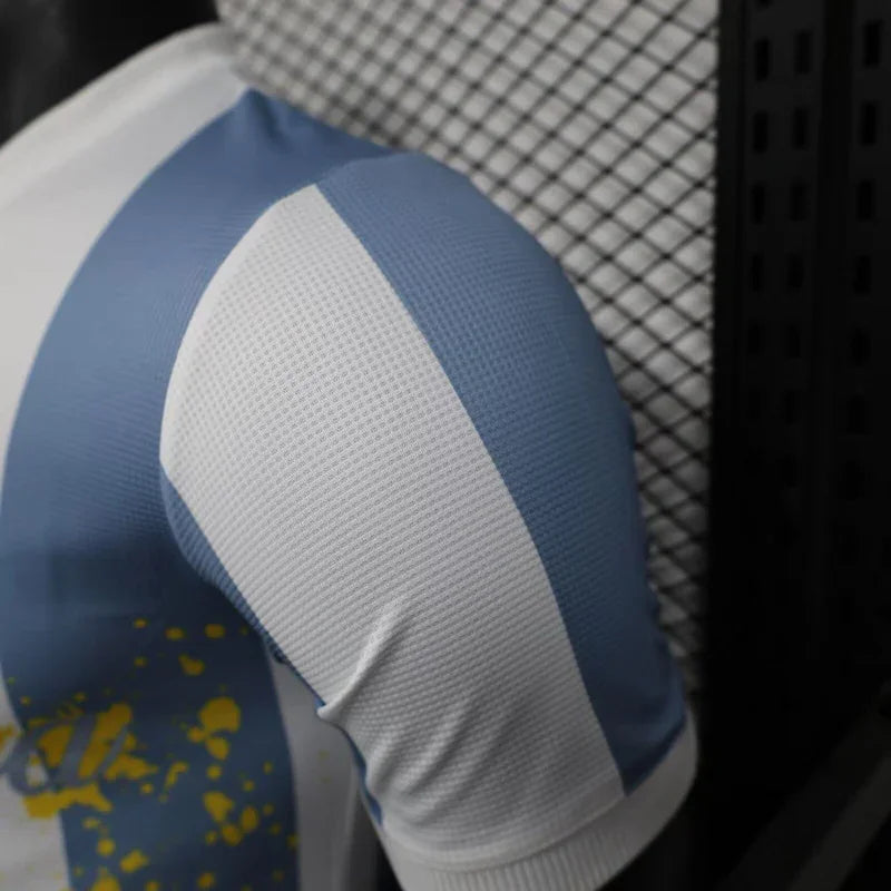 Maillot Argentine concept 2025-26 de la marque Le 12-ème Maillot, vue de face avec design sportif et logo.