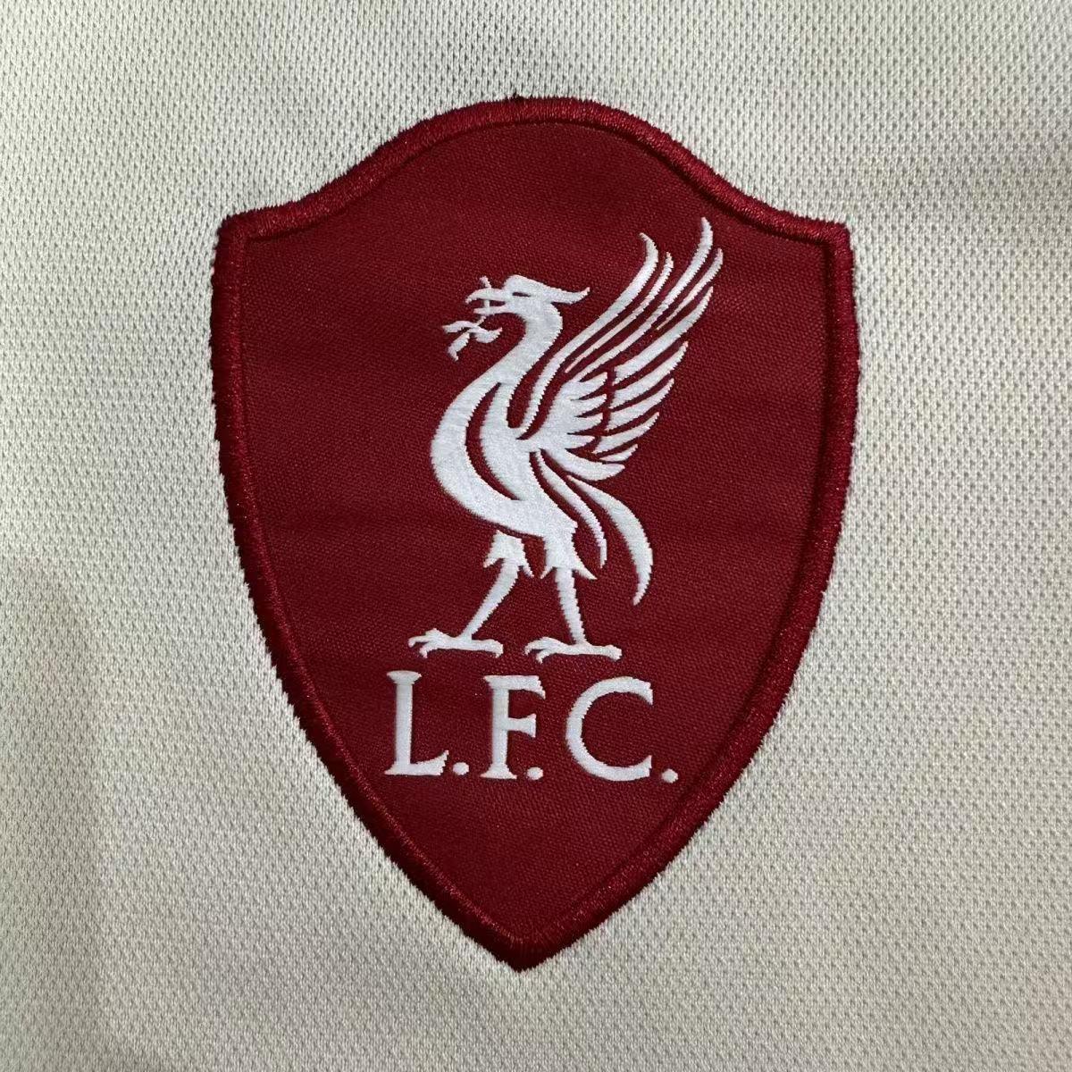 Maillot extérieur Liverpool 2025-26 de Le 12 -ème Maillot, vue montrant le design officiel de l'équipe de football.