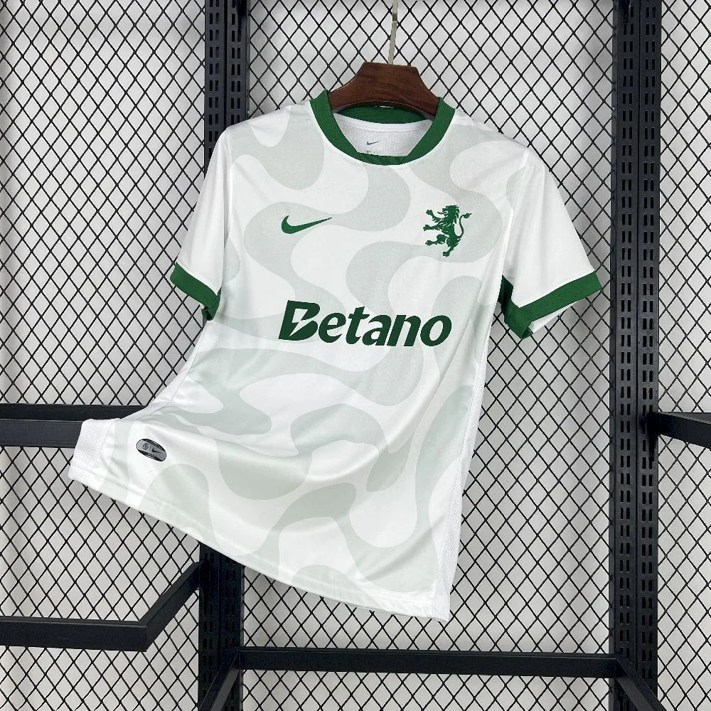 Maillot extérieur de football Sporting 2025-26, marque Le 12 -ème Maillot, vue front avec design sportif.
