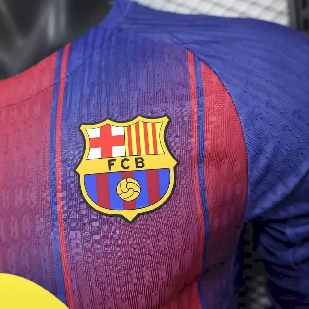 Maillot manches longues FC Barcelone 2025-26 Le 12 -ème Maillot, maillot de football avec logo du club et design moderne.
