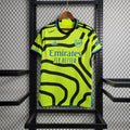 Maillot Arsenal 2023-2024 Le 12 -ème Maillot, édition spéciale, vue de face avec logo et design distinctif.