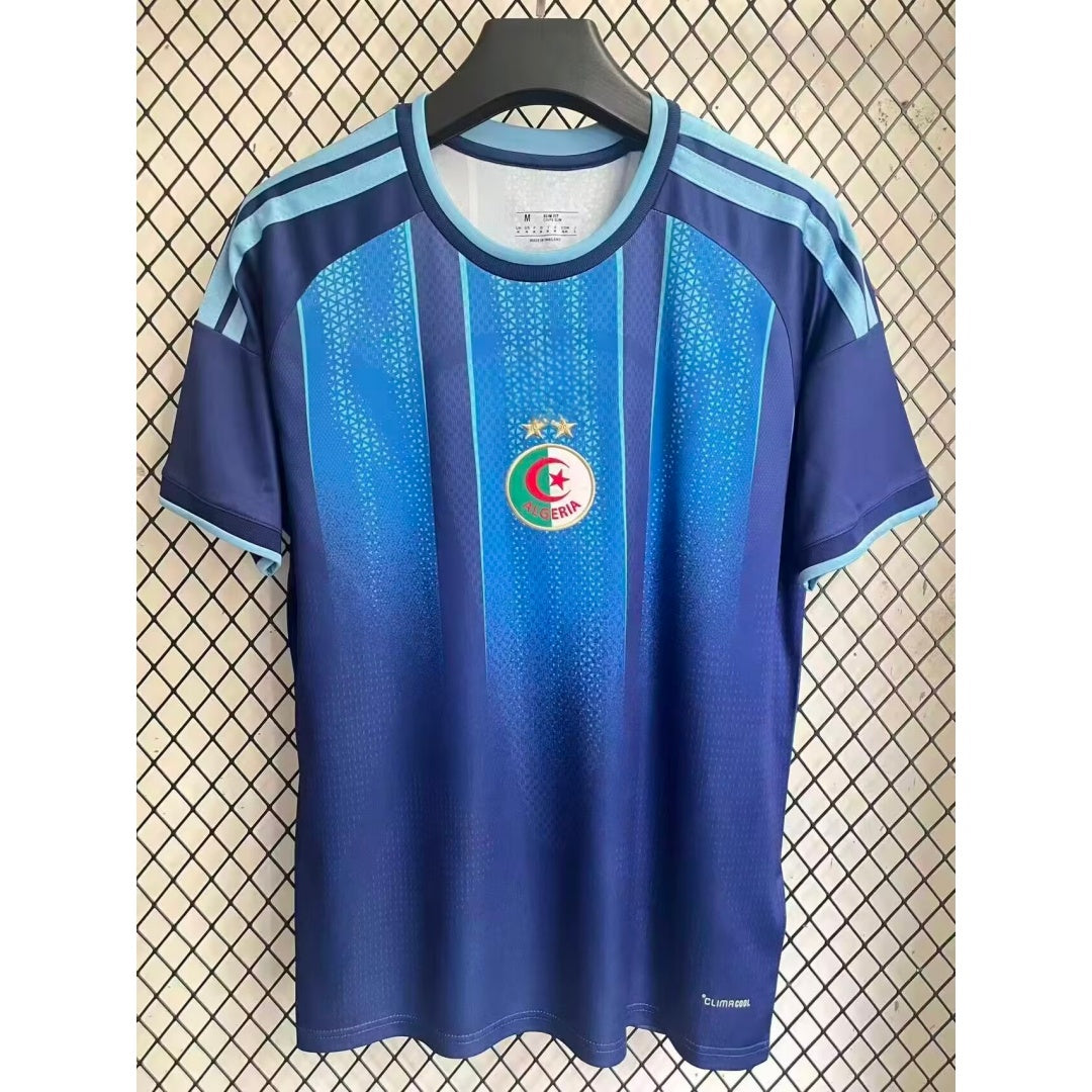 Maillot de football Algérie 25/26 bleu Le 12 -ème Maillot, maillot sportif avec logo et design distinctif.