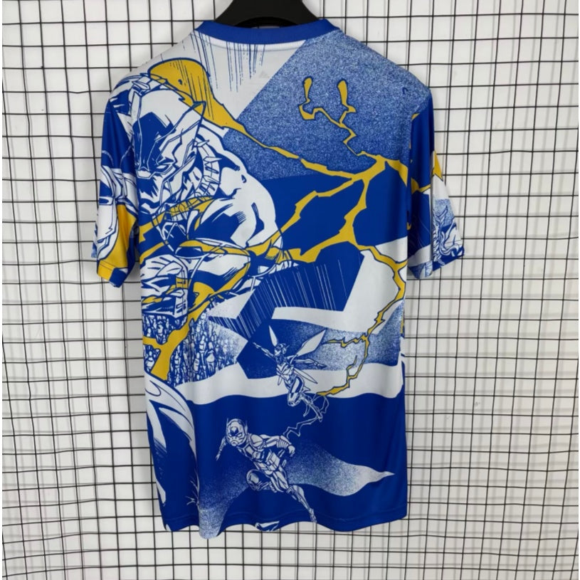Maillot de football Real Madrid 25/26 Le 12 -ème Maillot, bleu, vue de face avec logo et détails du maillot.
