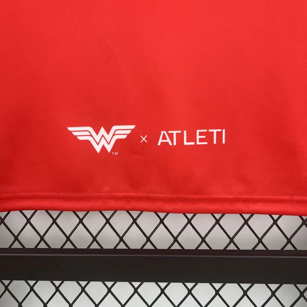 Maillot de football Atletico Madrid Concept 2025-26 de la marque Le 12 -ème, vue de face avec logo et design moderne