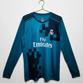 Maillot rétro de football Real Madrid 2017-2018, maillot third à manches longues, marque Le 12 -ème Maillot, design vintage.
