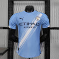 Maillot Manchester City 25-26 ans, marque Le 12 -ème Maillot, vue de face avec logo et détails du maillot de football.