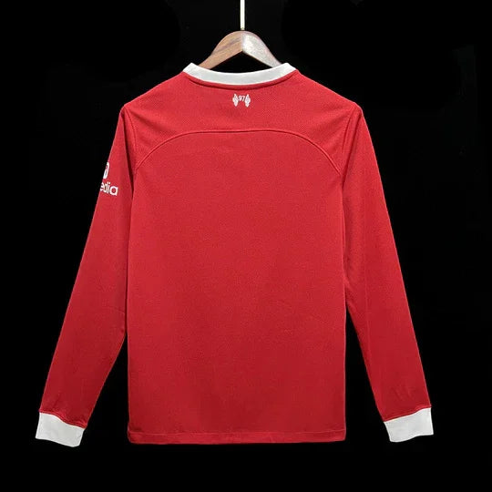 Maillot Liverpool 2023 2024 à manches longues de la marque Le 12, logo et design du club visible sur le maillot.