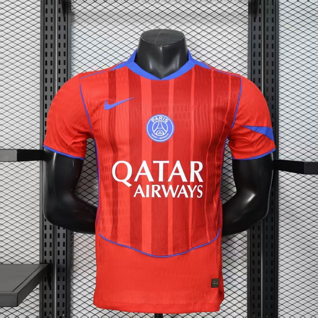 Maillot PSG third joueur 25/26 Le 12 -ème Maillot, tissu bleu avec logo et détails du club, visible sur le mannequin ou posé à plat.