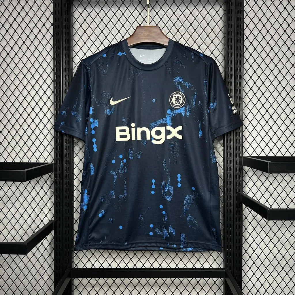 Maillot d'entraînement Chelsea 2024-2025 Le 12 -ème Maillot, maillot de football bleu avec logo du club.