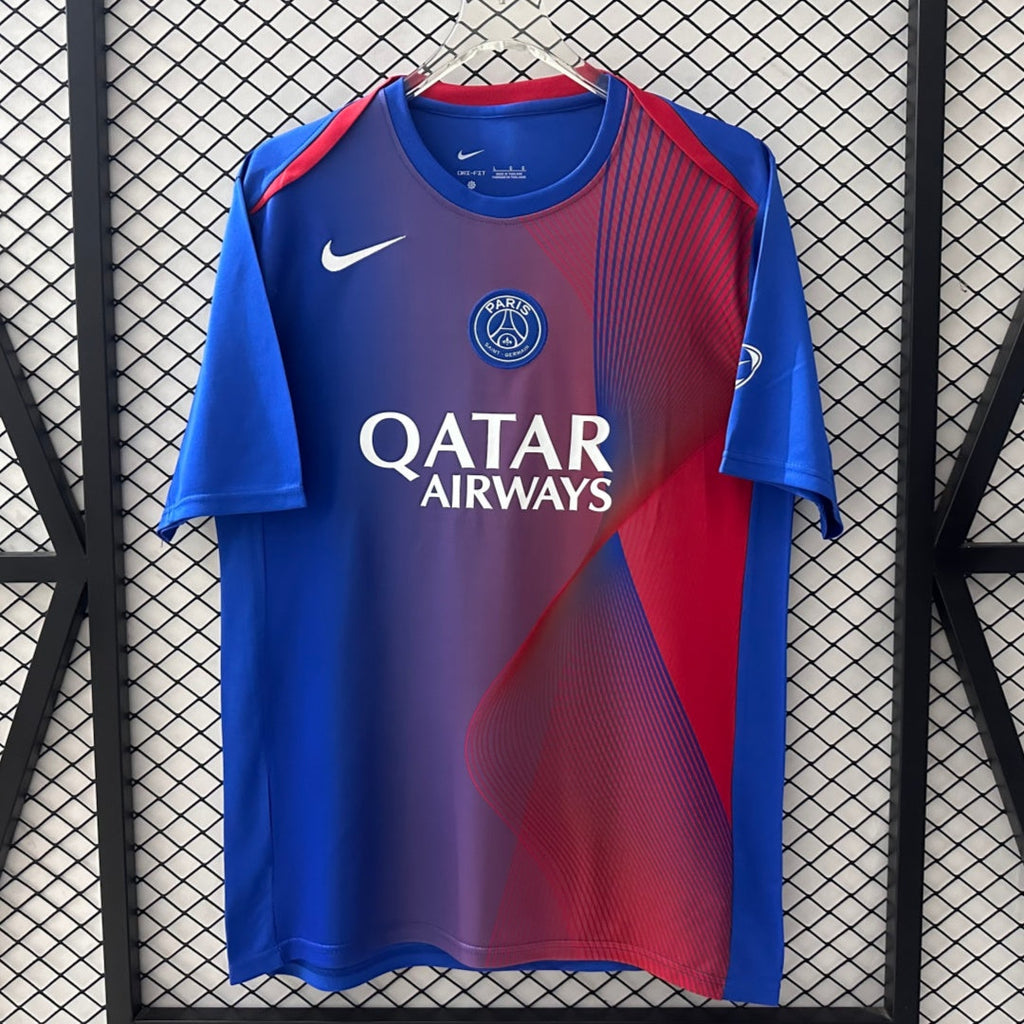 Maillot de football PSG Le 12-ème, modèle 25/26, bleu et rouge, vue de face, logo du club visible.