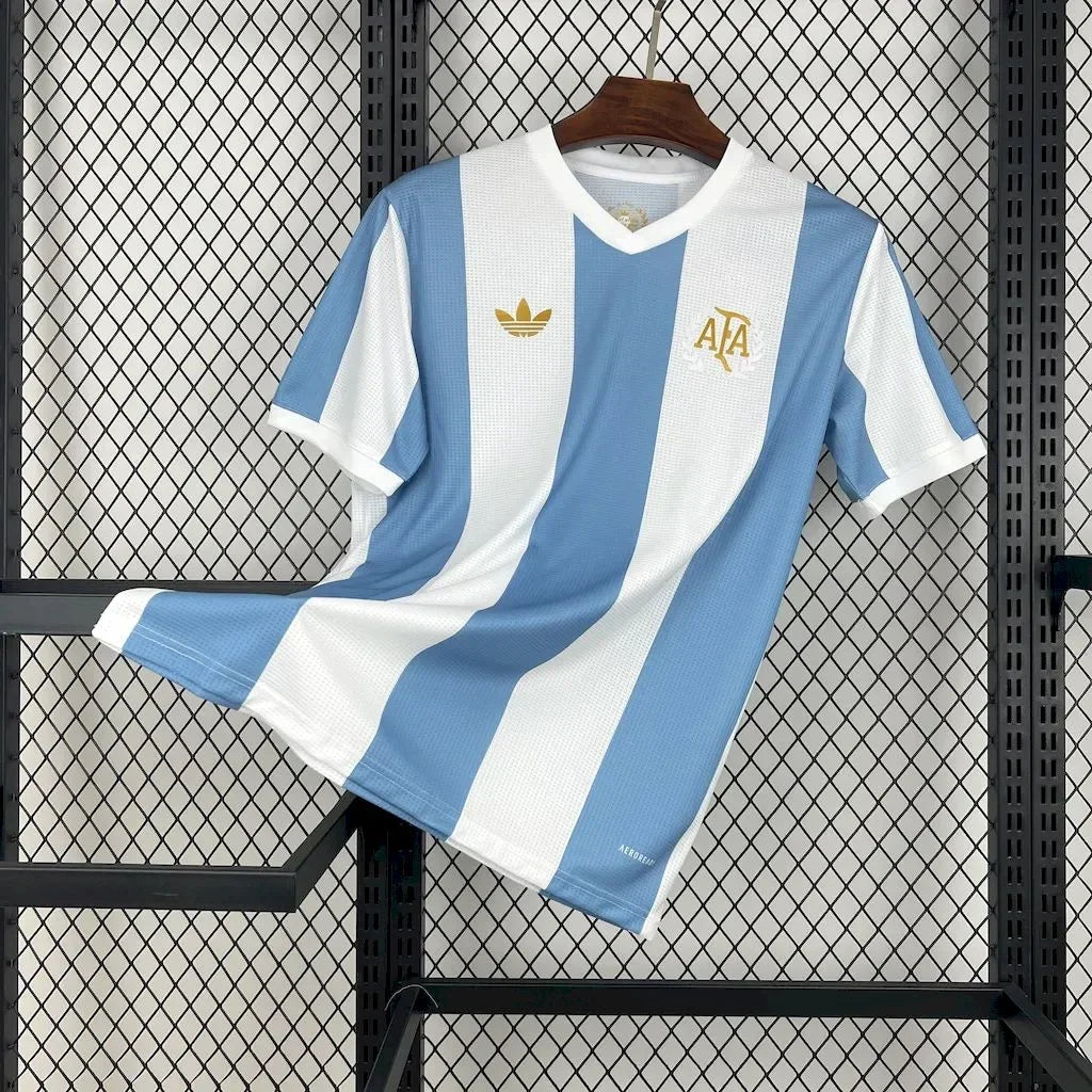 Maillot Argentine de football Le 12 pour le 50e anniversaire 2024-2025, maillot officiel avec design distinctif et logo national.