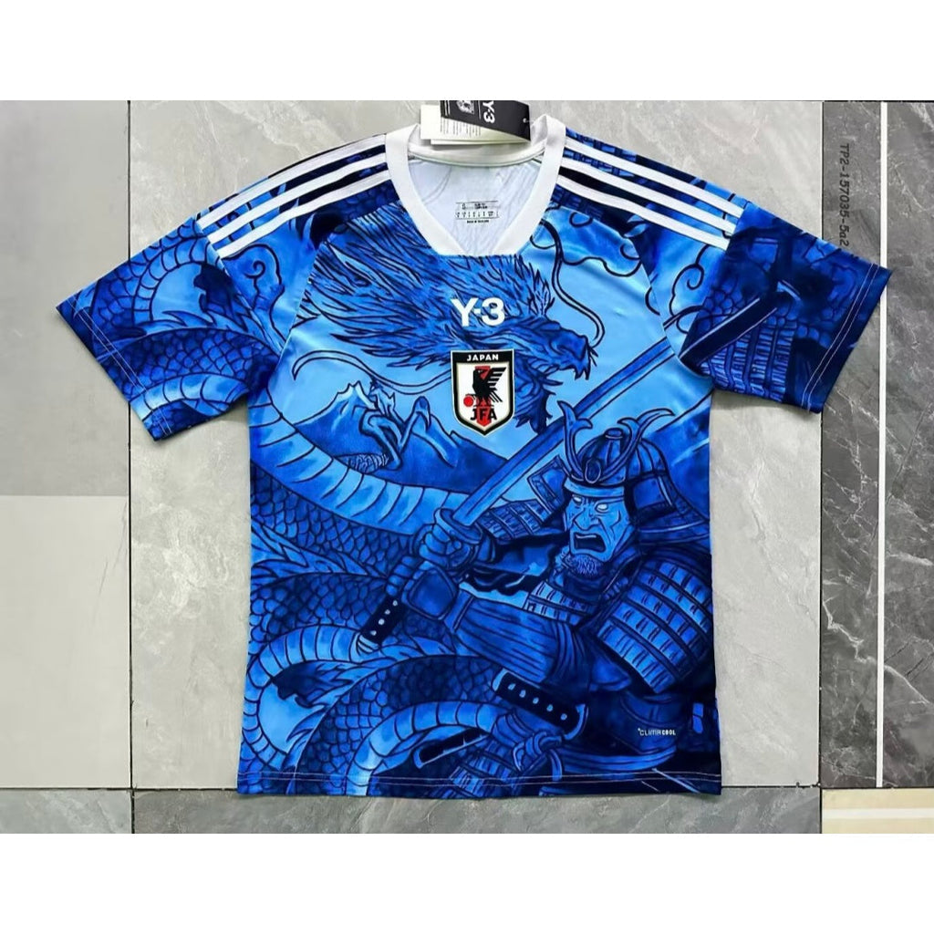 Maillot japonais anime Spécial bleu Le 12 -ème Maillot pour enfants taille 25/26, vue de face sur fond blanc