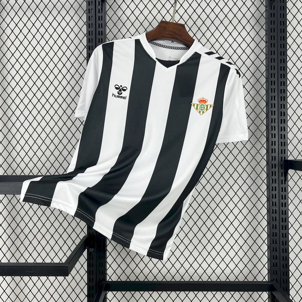 Maillot de football Betis, version concept 2025-26, par Le 12 -ème Maillot, vue front avec logo et design moderne.