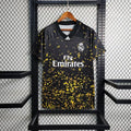 Maillot Real Madrid 2020 2021 de la marque Le 12-ème Maillot, vue de face avec logo et détails du maillot blanc et bleu.