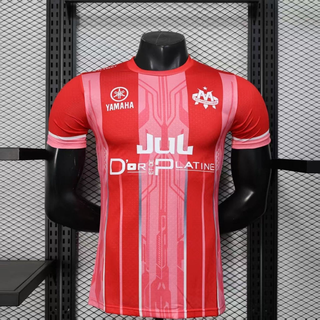 Maillot 25/26 Marseille Le 12 -ème Maillot, maillot de joueur rouge avec logo et détails du club, vue front.