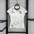 Maillot extérieur féminin Portugal 2025, équipe nationale, conçu par Le 12 -ème Maillot, vue de face avec logo et détails colorés.