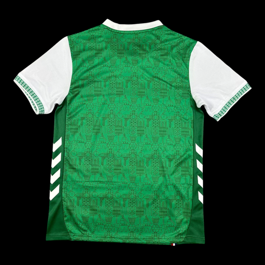 Maillot domicile Saint Etienne 25/26 Le 12 -ème Maillot, maillot de football vert avec logo et détails de l'équipe.