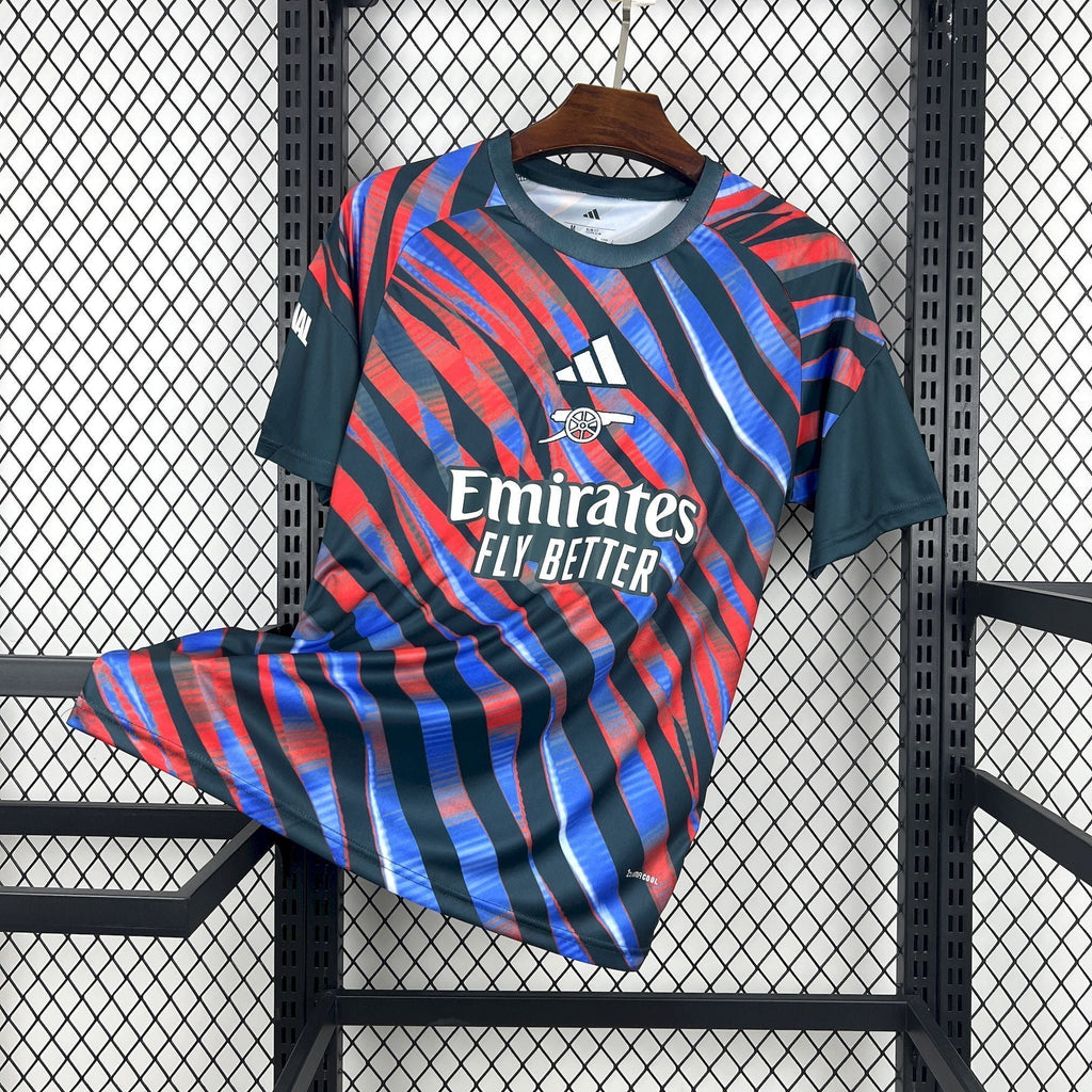 Maillot d'entraînement Arsenal 2026-27 de la marque Le 12 -ème Maillot, vue de face avec logo et design sportif.