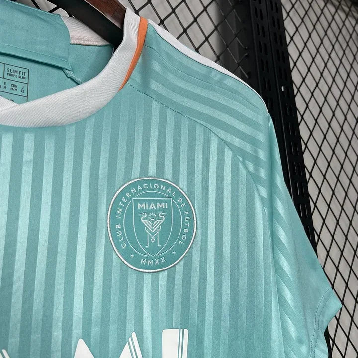 Maillot Inter Miami Third Vert 2024/25 de Le 12 -ème Maillot, vue frontale avec logo de l'équipe et détails du design vert.