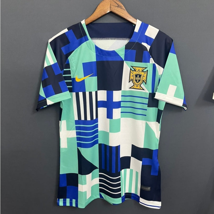 Maillot Portugal Spécial III pour enfants, taille 25/26, de la marque Le 12 -ème Maillot, vue de face avec logo et détails.