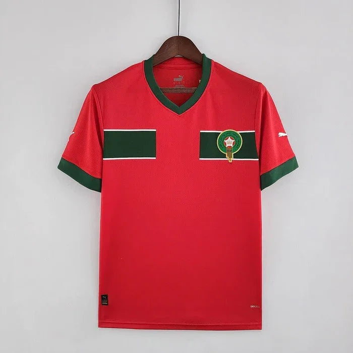Maillot domicile du Maroc 2022-2023 de la marque Le 12 -ème Maillot, vue de face avec les détails du design.