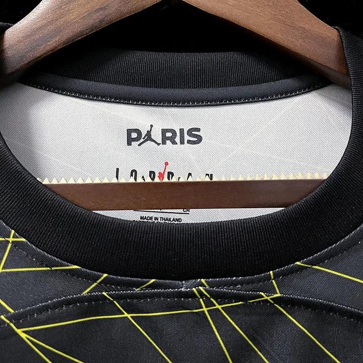 Maillot Paris Saint-Germain saison 2023-2024 édition fourth de la marque Le 12-ème Maillot, vue du devant avec logo et détails.