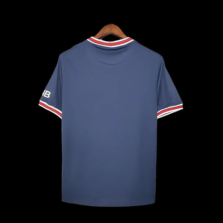 Maillot domicile Paris Saint-Germain 21/22 Le 12 -ème Maillot, maillot de football avec logo PSG et détails du design.