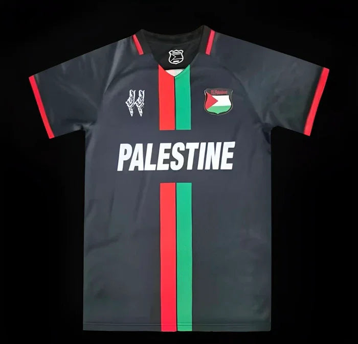 Maillot Palestine 2023-2024 édition spéciale noir par Le 12 -ème Maillot, vue de face avec logo et détails du design.