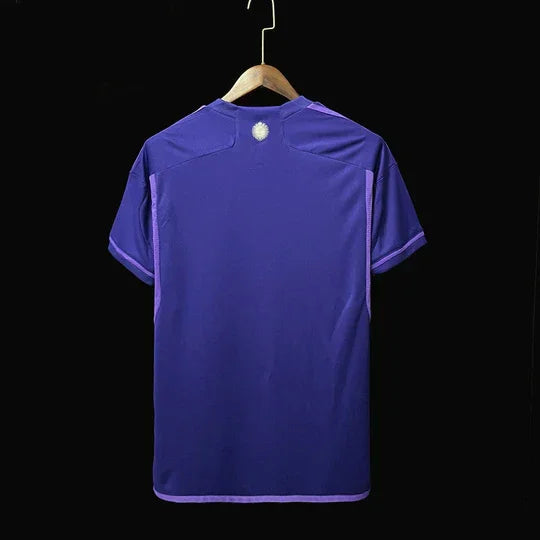 Maillot Argentine 2022/23 de la Coupe du Monde, marque Le 12, vue de face avec détails du logo et design bleu et blanc