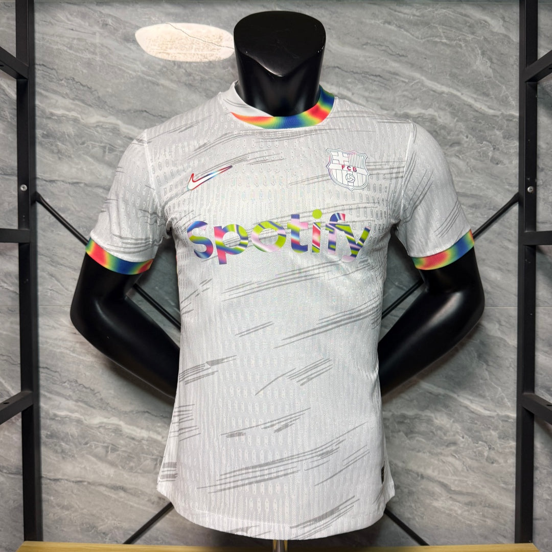 Maillot de football Barcelone 25/26 blanc, modèle spécial de Le 12 -ème Maillot, avec logo et détails de l'équipe.