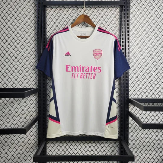 Maillot d'entraînement Arsenal 2023-2024 Le 12-ème Maillot, maillot de sport avec logo et design officiel, vue de face.