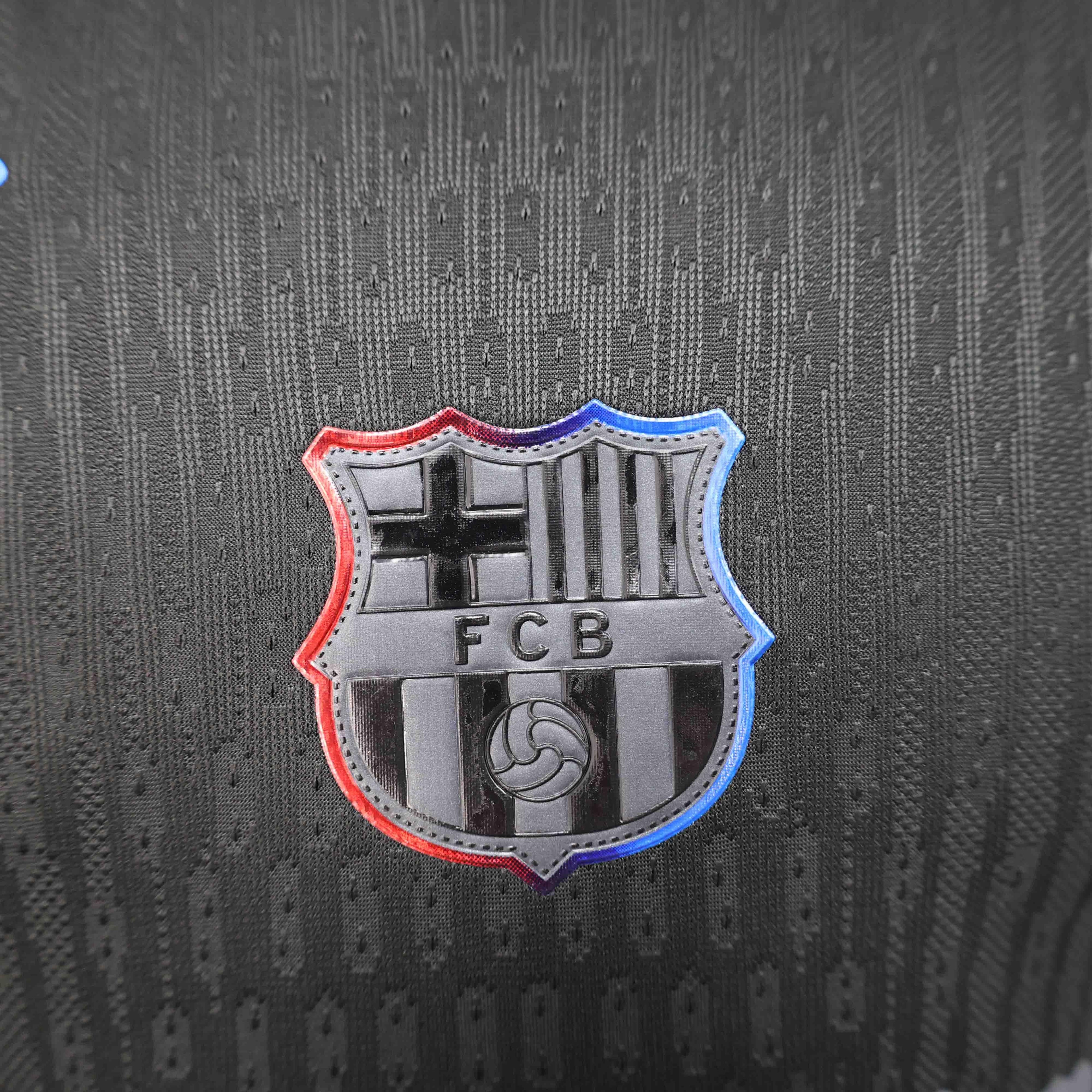 Maillot concept FC Barcelone 2024-25 de la marque Le 12, maillot de football avec logo et design moderne.