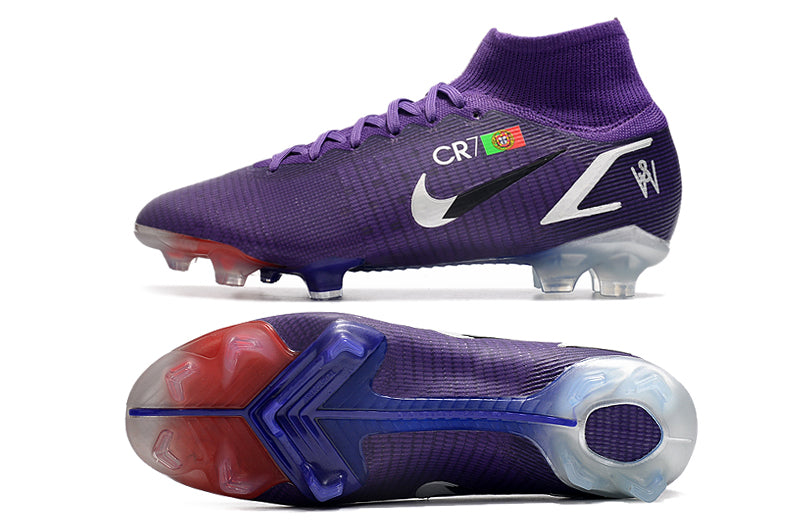 Crampons Mercurial Superfly IX Elite pour football, fixation métallique et design léger, vue de côté.