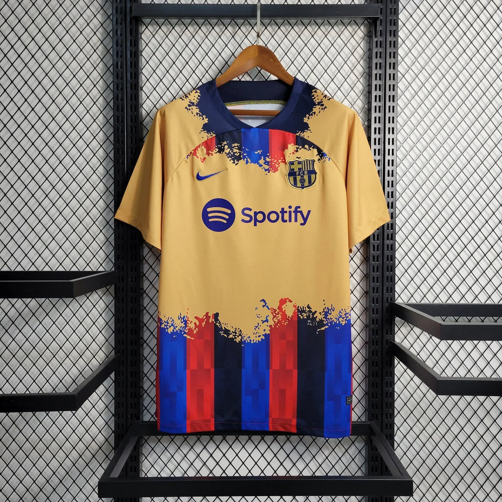 Maillot concept FC Barcelone 2023 par Le 12, maillot de football avec logo et design innovant, vue de face.