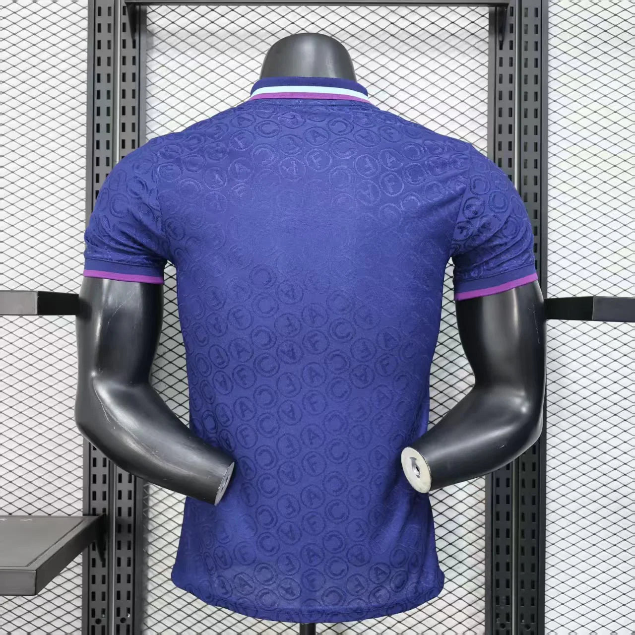 Maillot de football Arsenal Concept 2025-26 de la marque Le 12 -ème Maillot, vue de face avec logo et design moderne.