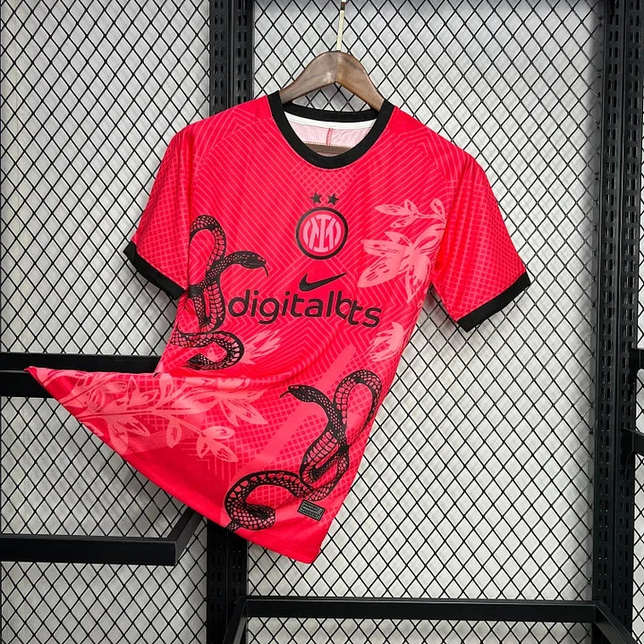 Maillot Inter Milan édition Peau de serpent Le 12 -ème Maillot, maillot de football noir et argent avec motif serpent, 2024-2025