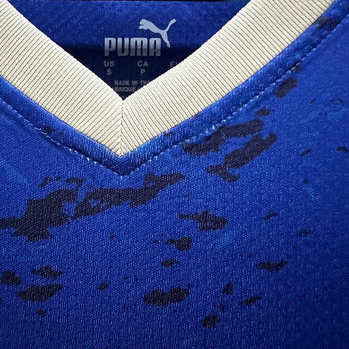 Maillot Manchester City 2023/24 de la marque Le 12 -ème Maillot, vue de face avec logo et détails du maillot de football.